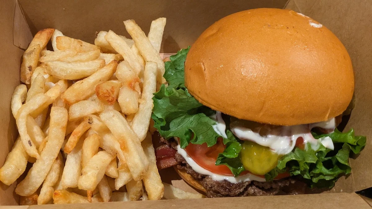 Food & drink, Chic Choc Burger