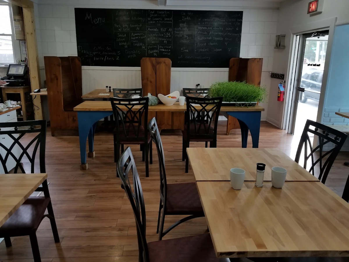 Vibe, Bistro mirepoix