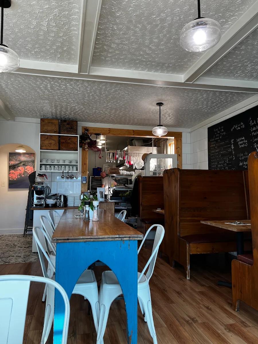Vibe, Bistro mirepoix