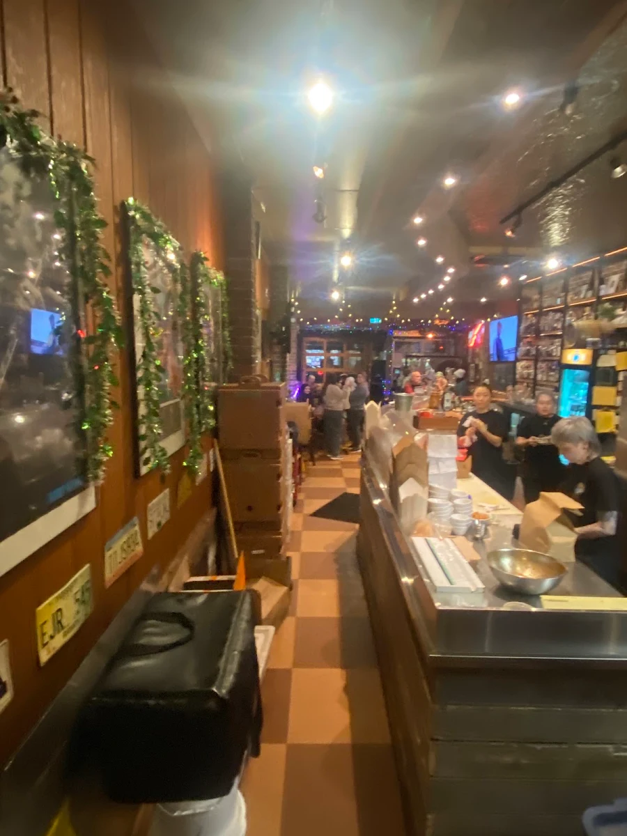 Vibe, Memphis Blues Barbeque House
