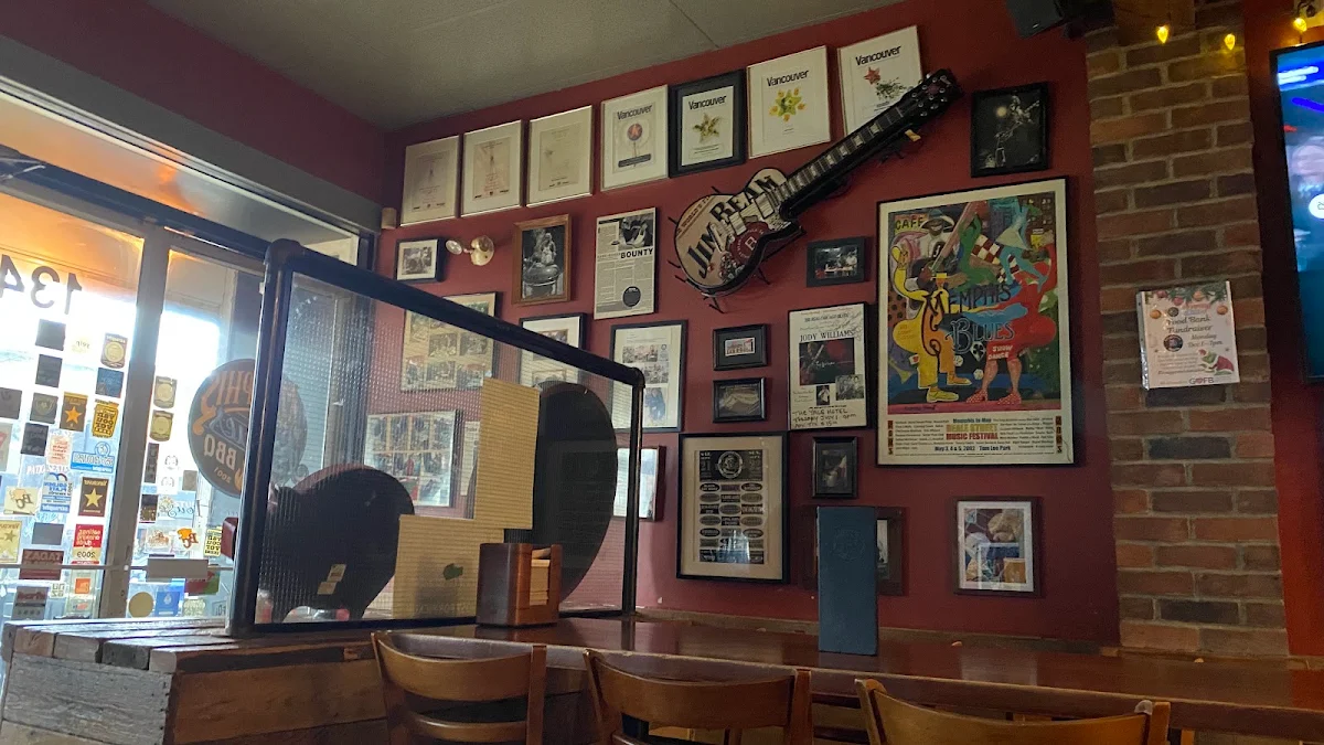 Vibe, Memphis Blues Barbeque House