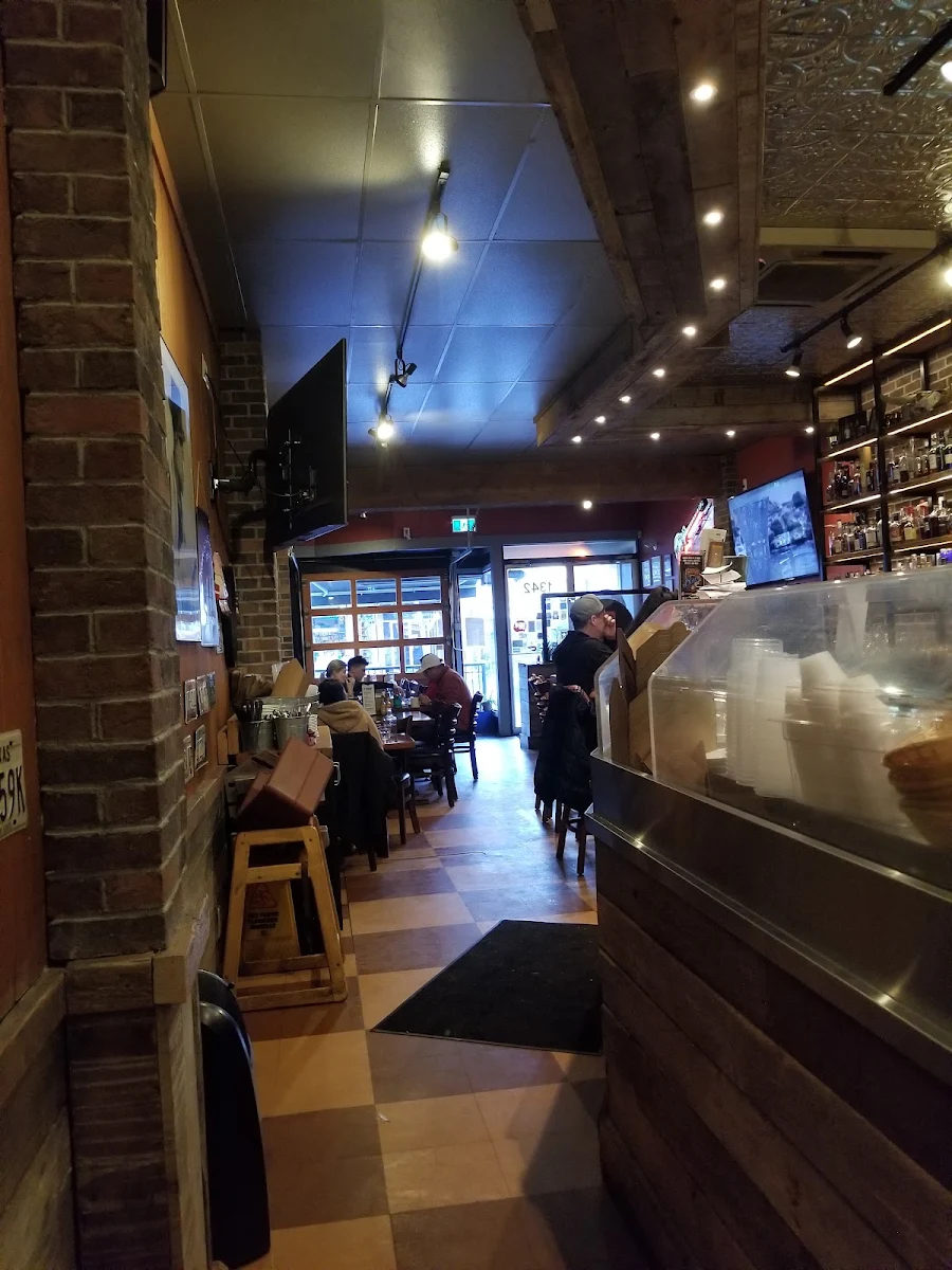 Vibe, Memphis Blues Barbeque House