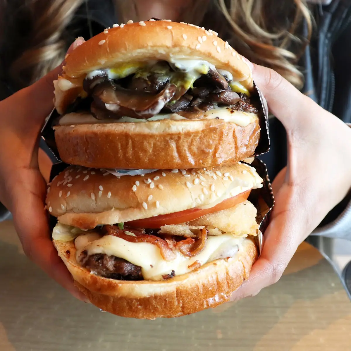 Food & drink, Fatburger Grandview Central