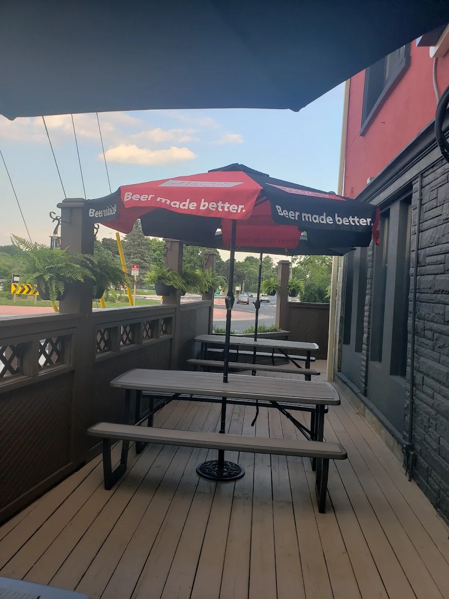 Vibe, Q BBQ Public House