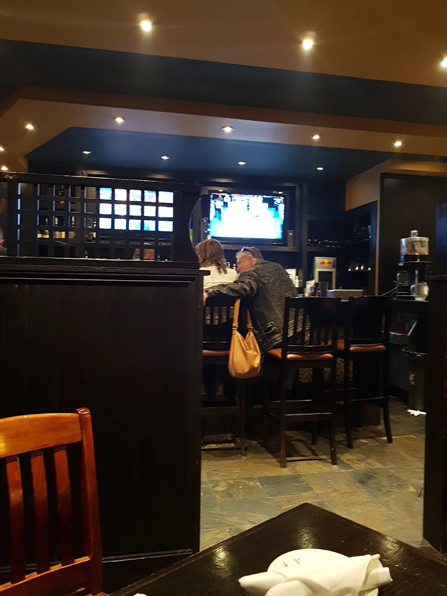 Vibe, Q BBQ Public House