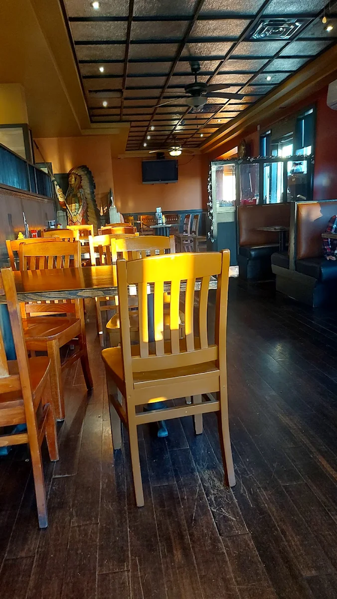 Vibe, Q BBQ Public House