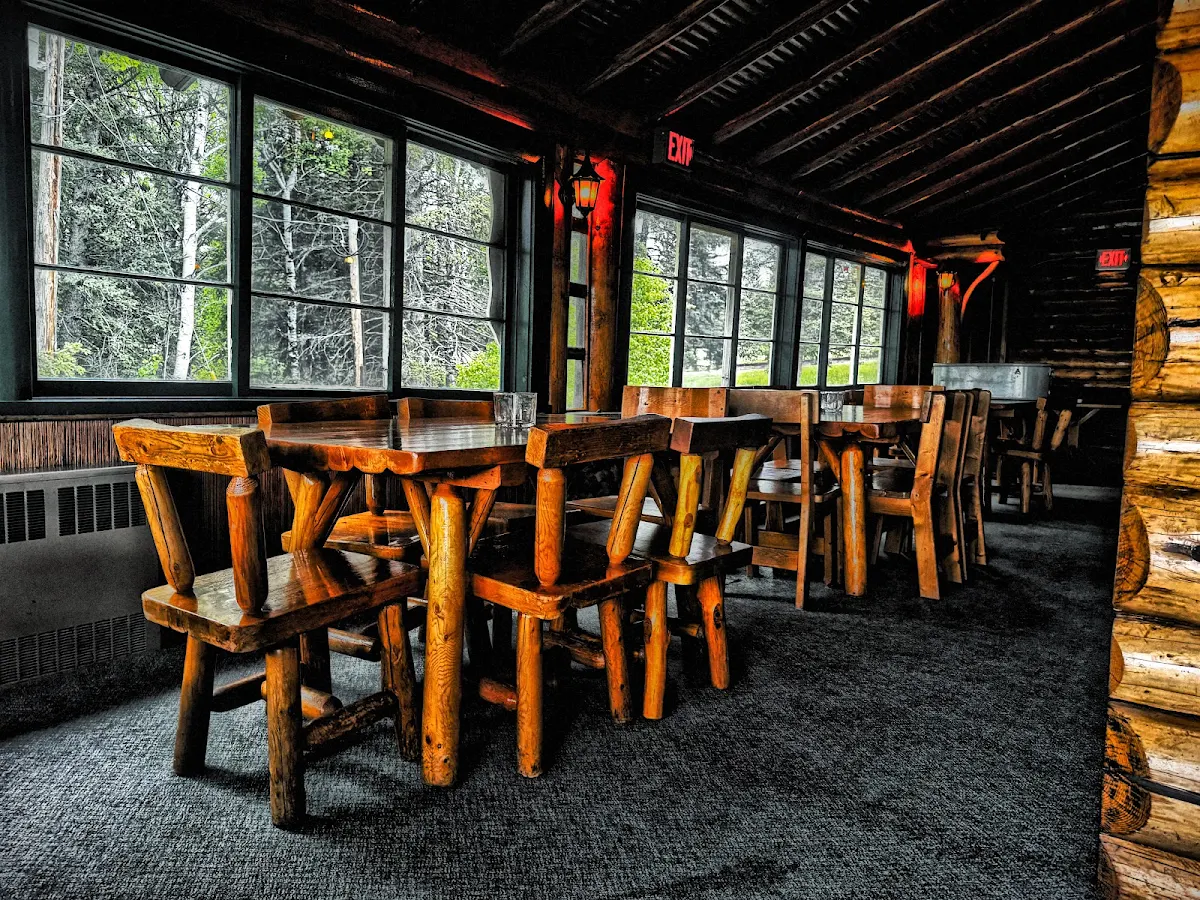 Vibe, Nine Restaurant and Lounge Clear Lake Golf Course