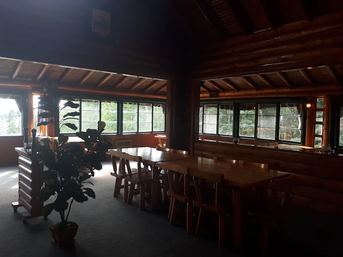 Vibe, Nine Restaurant and Lounge Clear Lake Golf Course