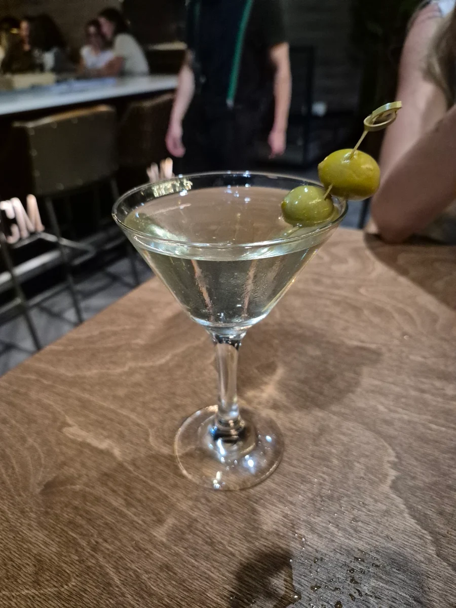 Food & drink, SHAKER Cuisine & Mixologie Vaudreuil-Dorion