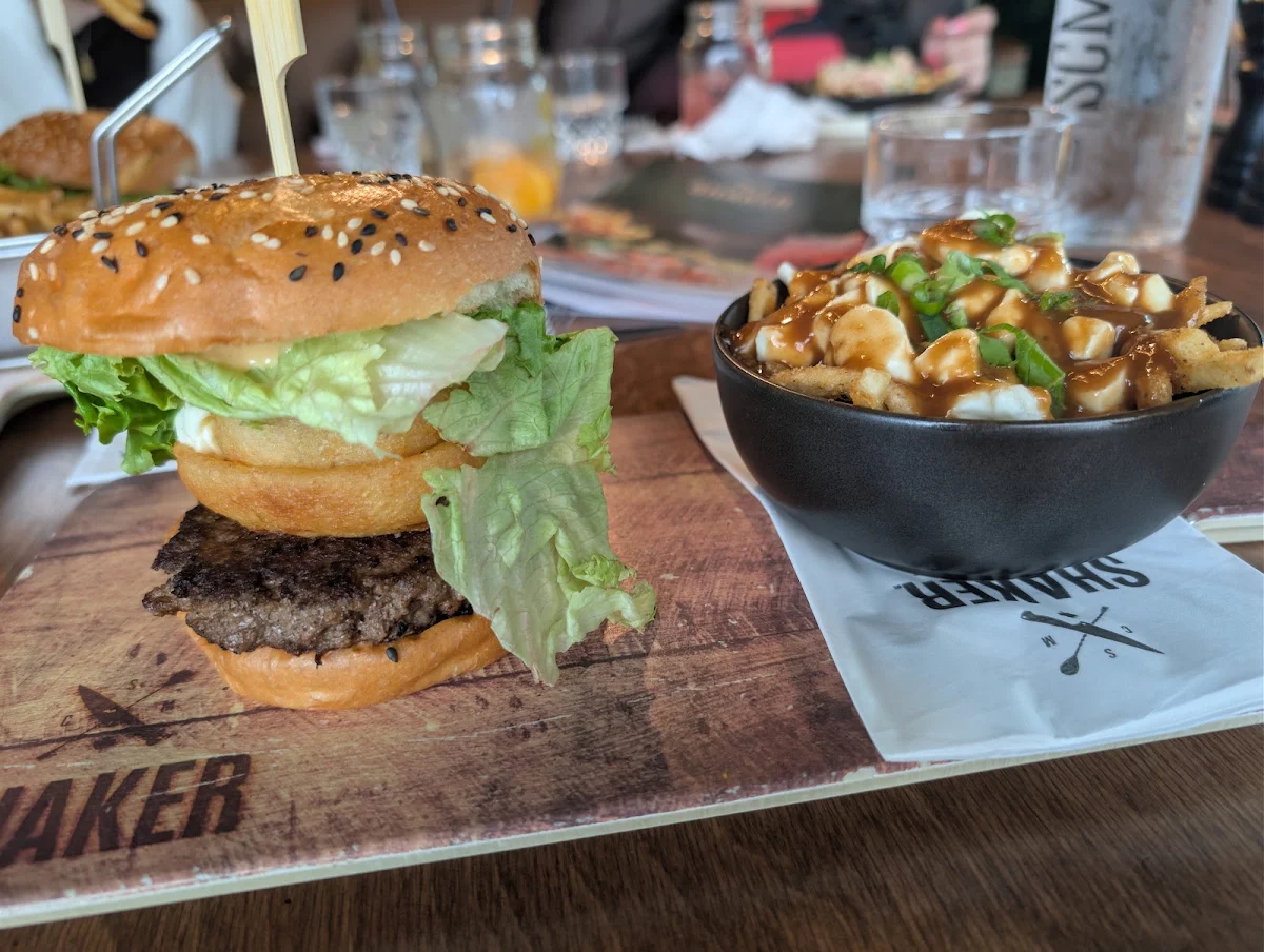 Food & drink, SHAKER Cuisine & Mixologie Vaudreuil-Dorion