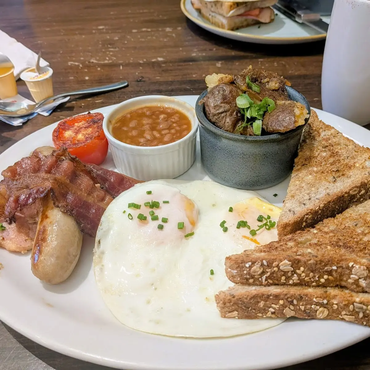 Food & drink, Lucky's Restaurant & Bar