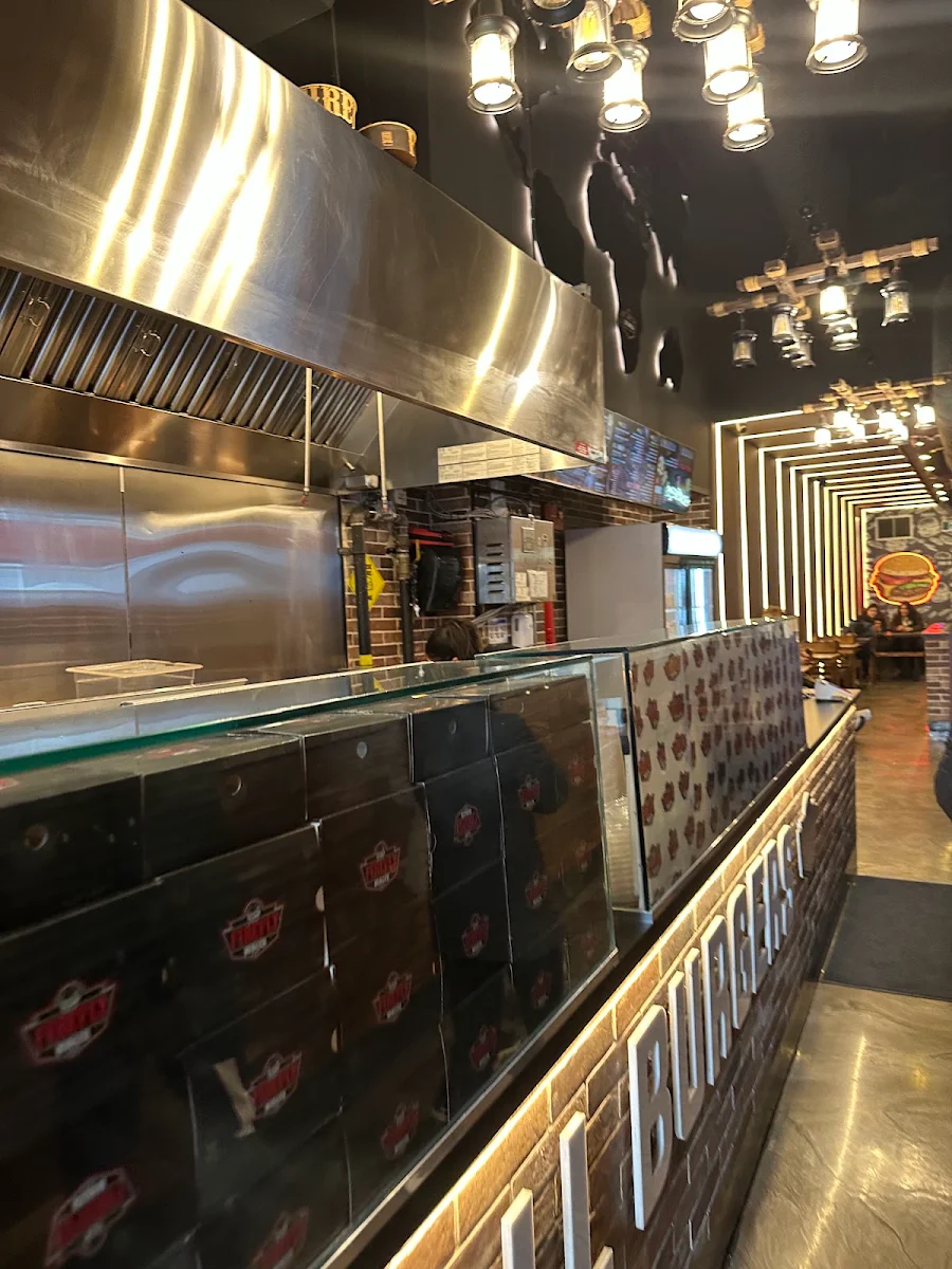 Vibe, Firefly Burger Toronto
