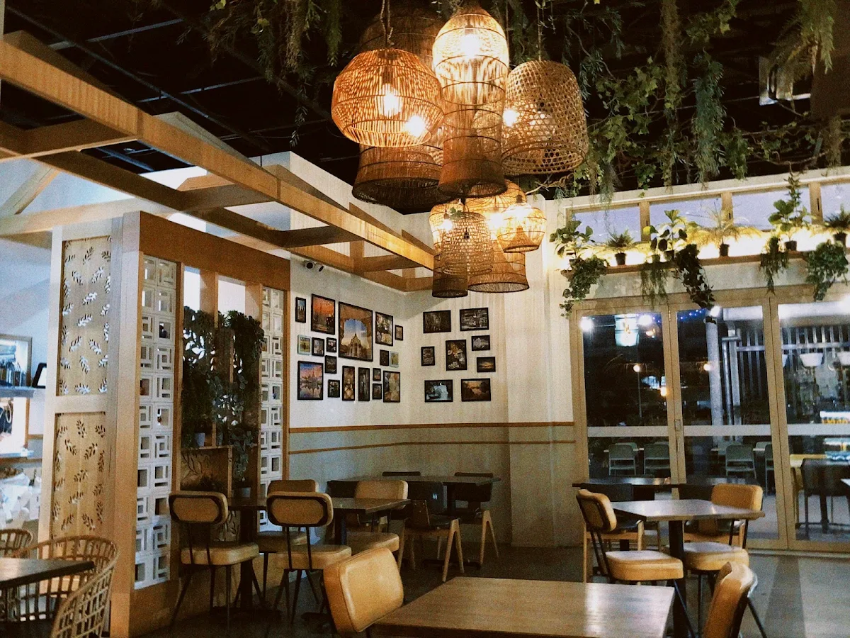 Vibe, Infusion Cafe & Thai IS NOW KNOWN AS Alangkarn Thai Restaurant