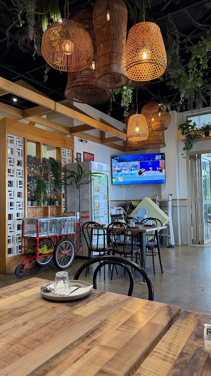 Vibe, Infusion Cafe & Thai IS NOW KNOWN AS Alangkarn Thai Restaurant