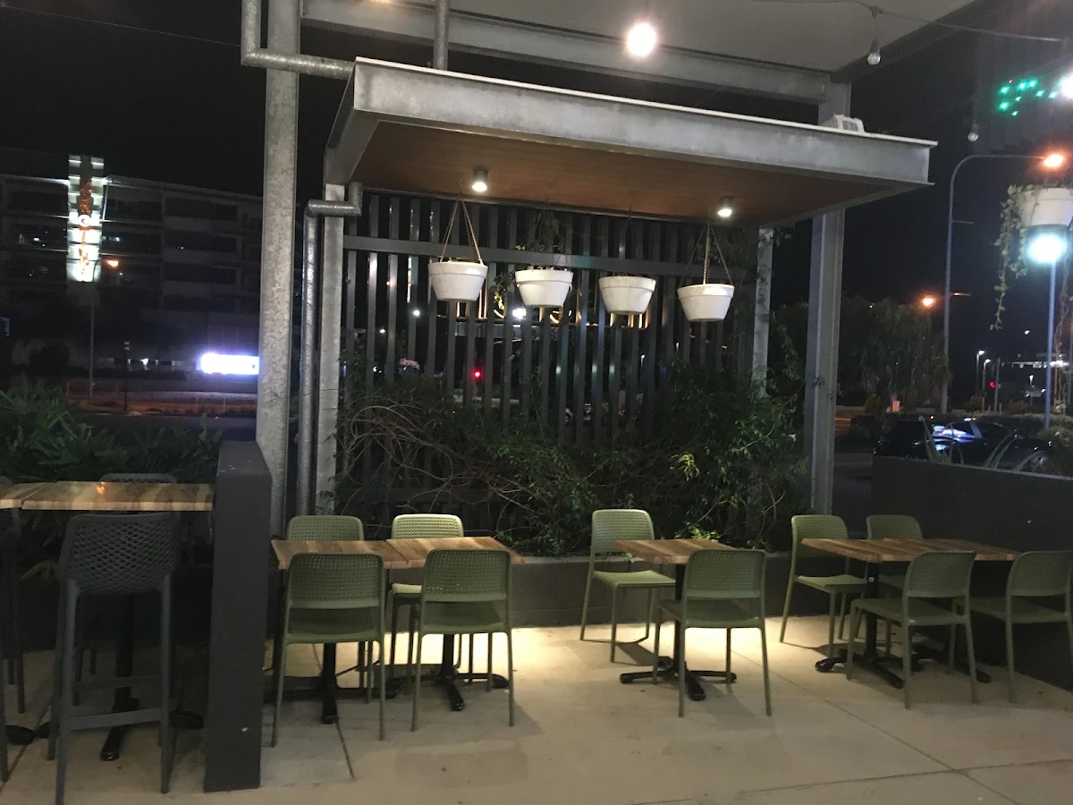 Vibe, Infusion Cafe & Thai IS NOW KNOWN AS Alangkarn Thai Restaurant