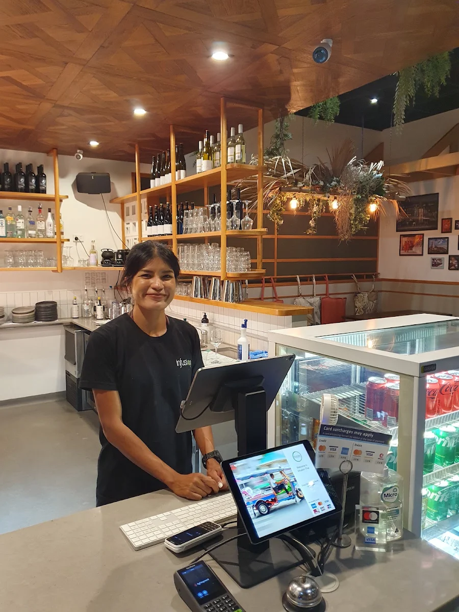 Vibe, Infusion Cafe & Thai IS NOW KNOWN AS Alangkarn Thai Restaurant