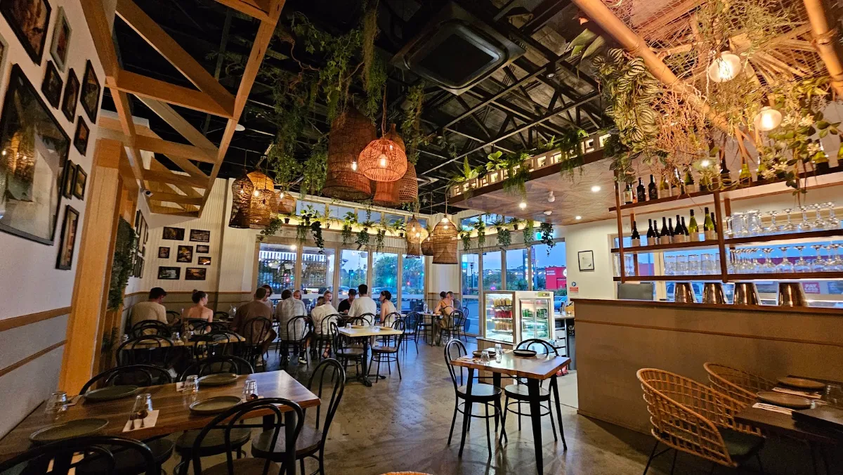 Vibe, Infusion Cafe & Thai IS NOW KNOWN AS Alangkarn Thai Restaurant