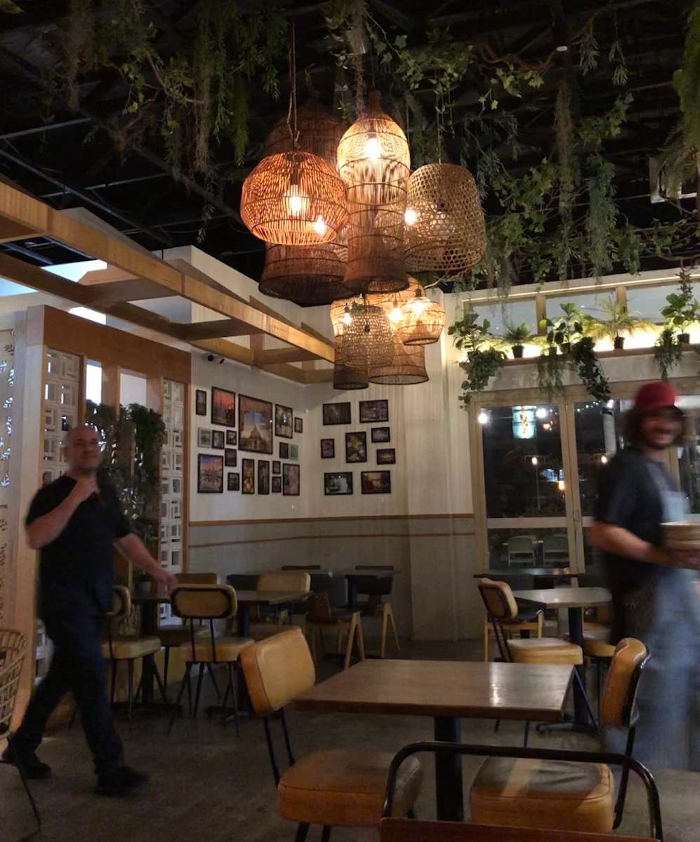 Vibe, Infusion Cafe & Thai IS NOW KNOWN AS Alangkarn Thai Restaurant
