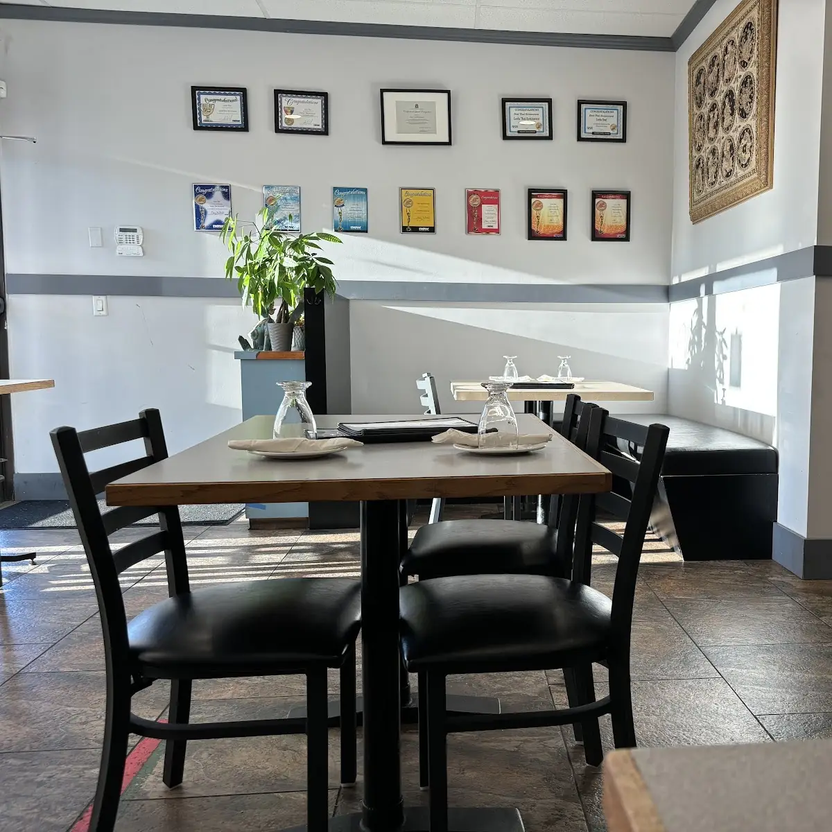 Vibe, Leela Thai Restaurant