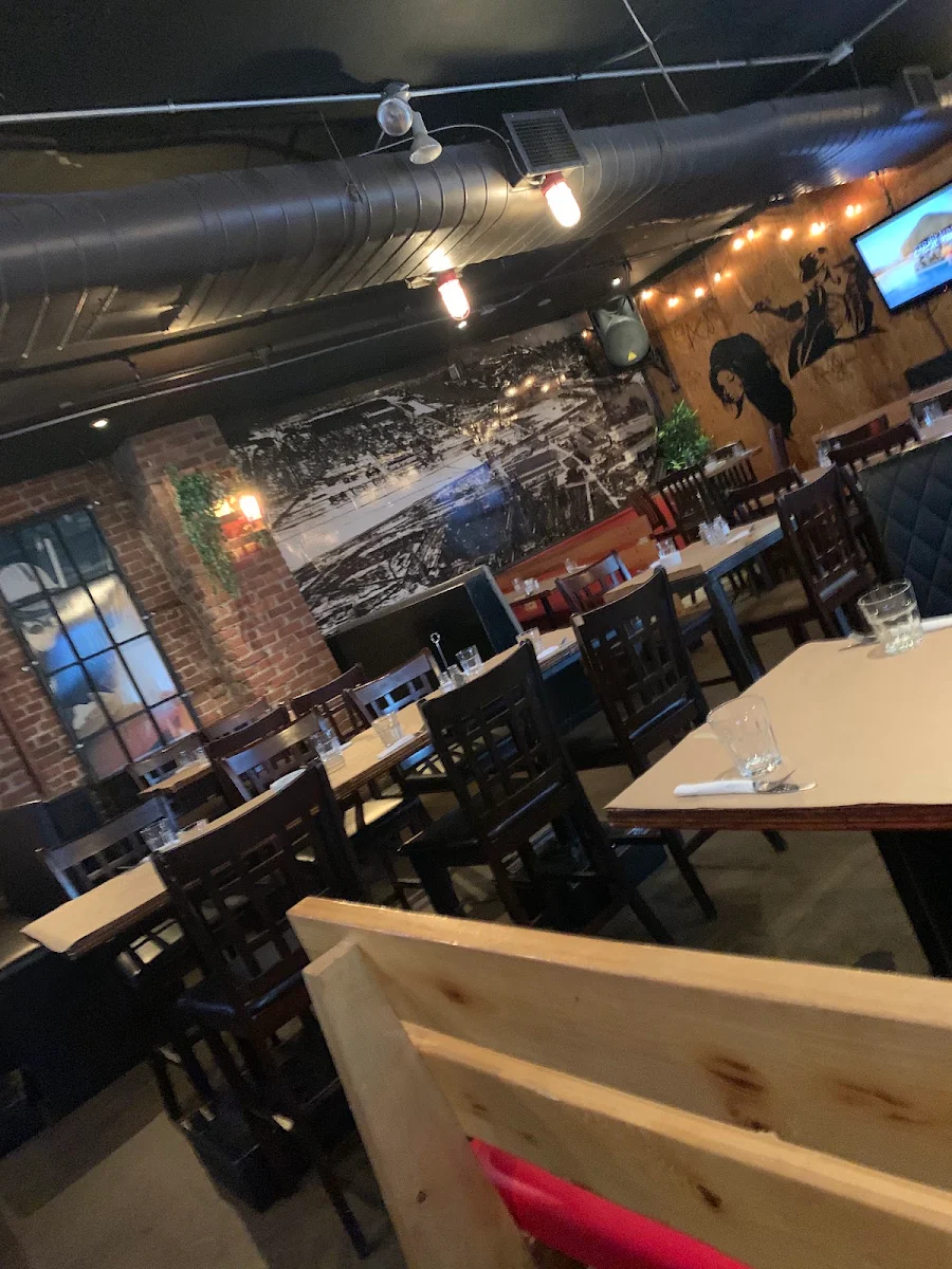 Vibe, Le Distingo Resto-Pub