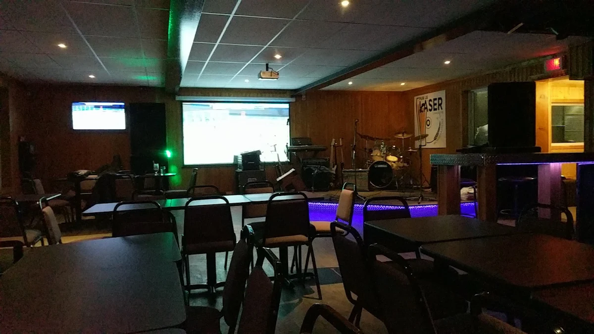 Vibe, Pub Le Laser - Microbrasserie Saint-Honoré