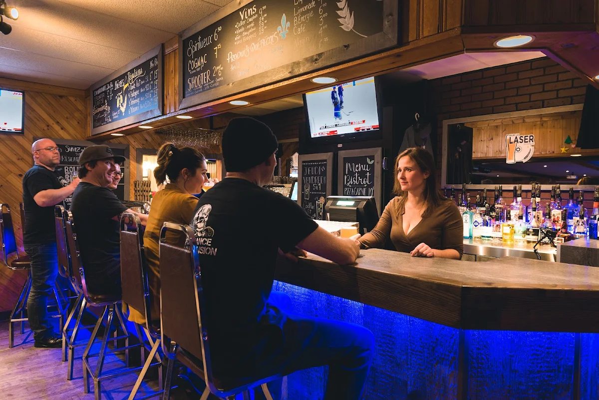 Vibe, Pub Le Laser - Microbrasserie Saint-Honoré