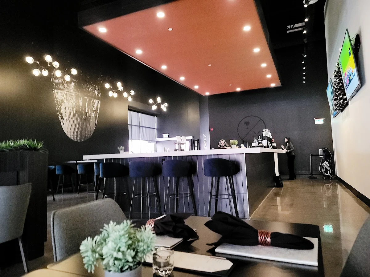 Vibe, Linx Kitchen + Social