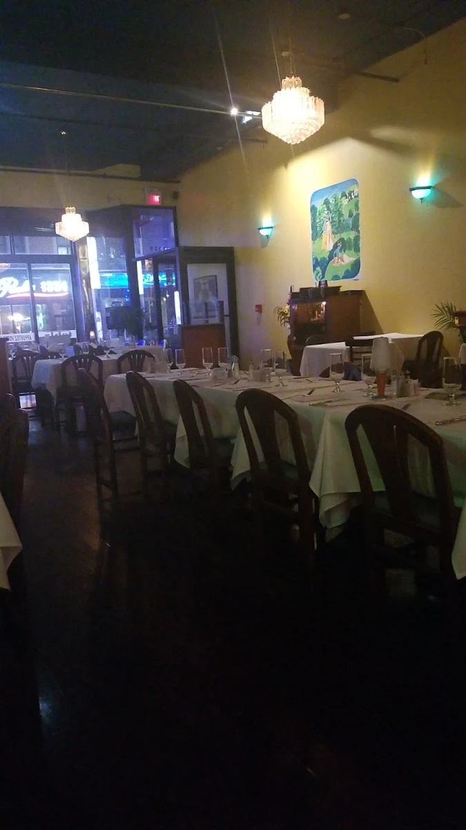 Vibe, Restaurant Tabla