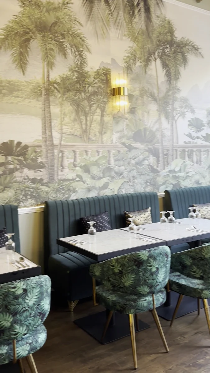 Vibe, Restaurant Tabla