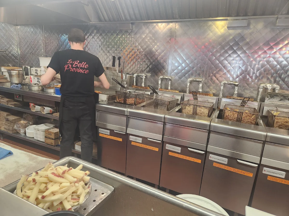Vibe, Restaurant La Belle Province