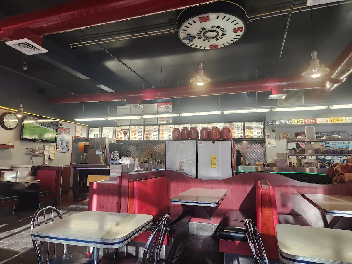 Vibe, Restaurant La Belle Province