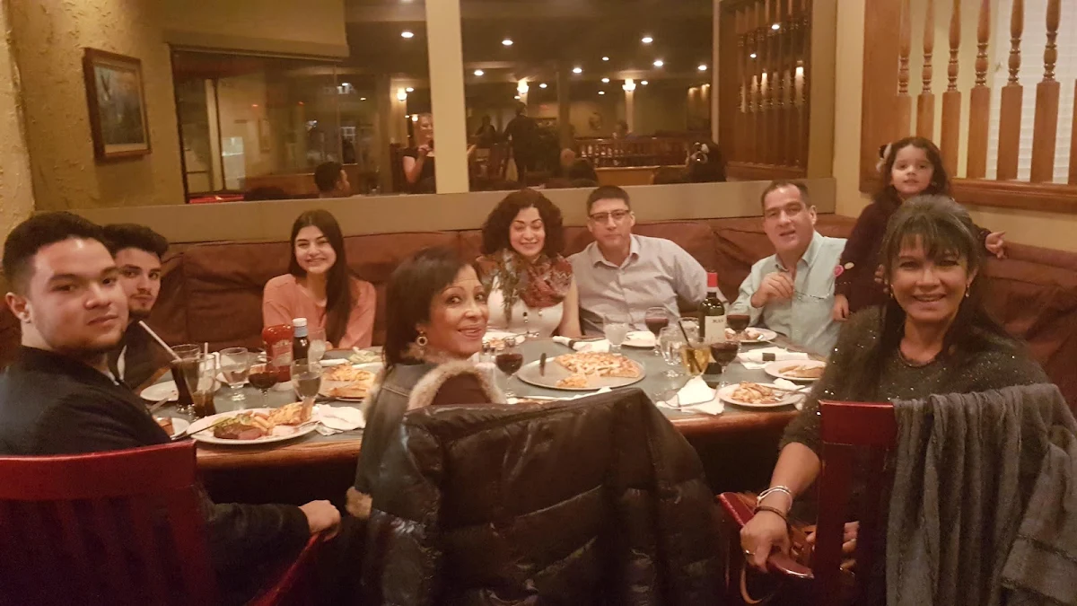 Vibe, Capri Steak & Pizza House
