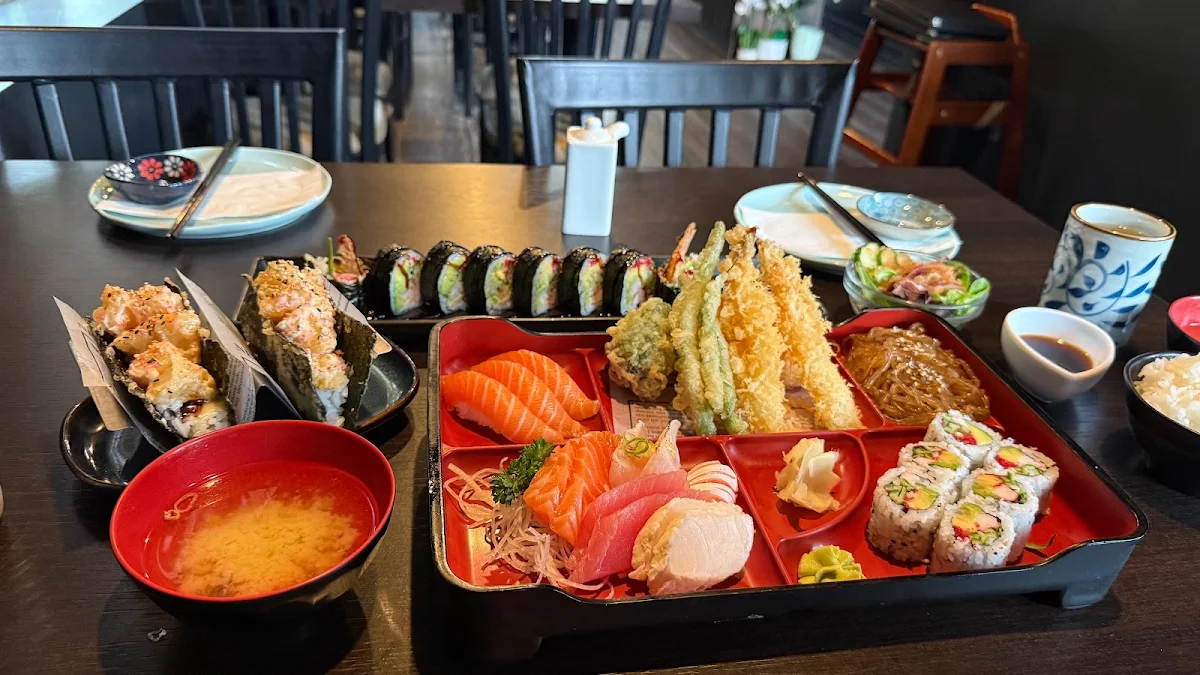 Food & drink, Pearl Sushi