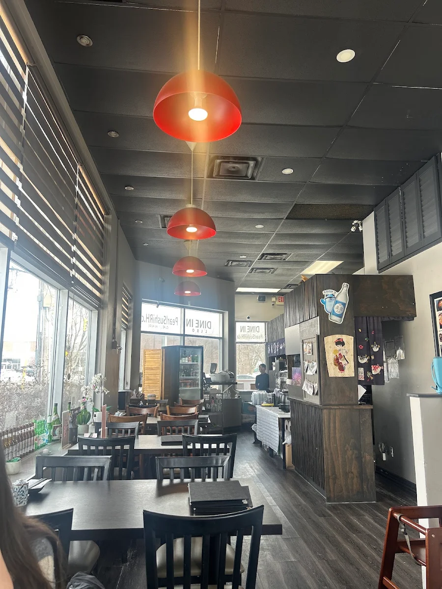 Vibe, Pearl Sushi
