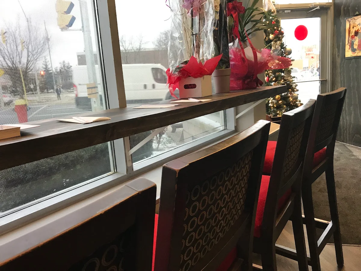 Vibe, Pearl Sushi
