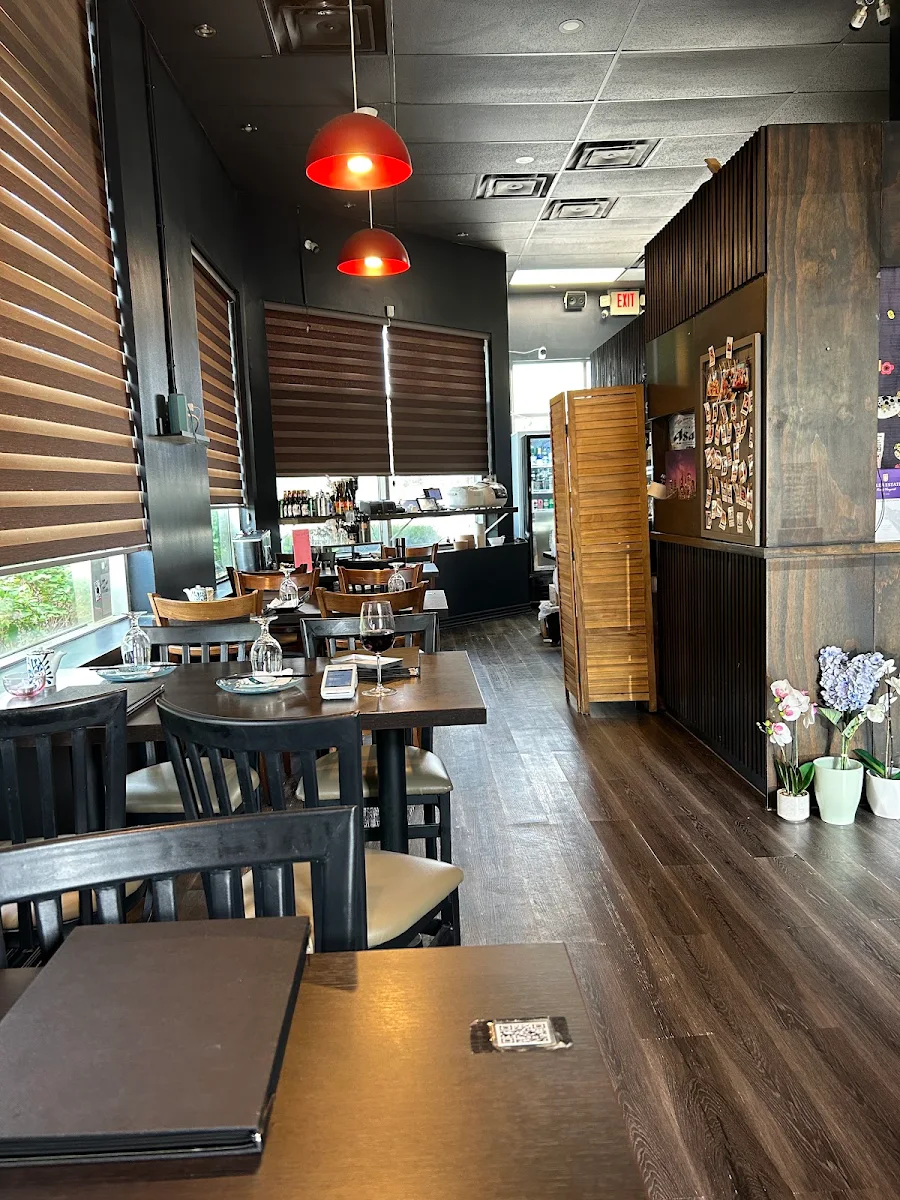 Vibe, Pearl Sushi