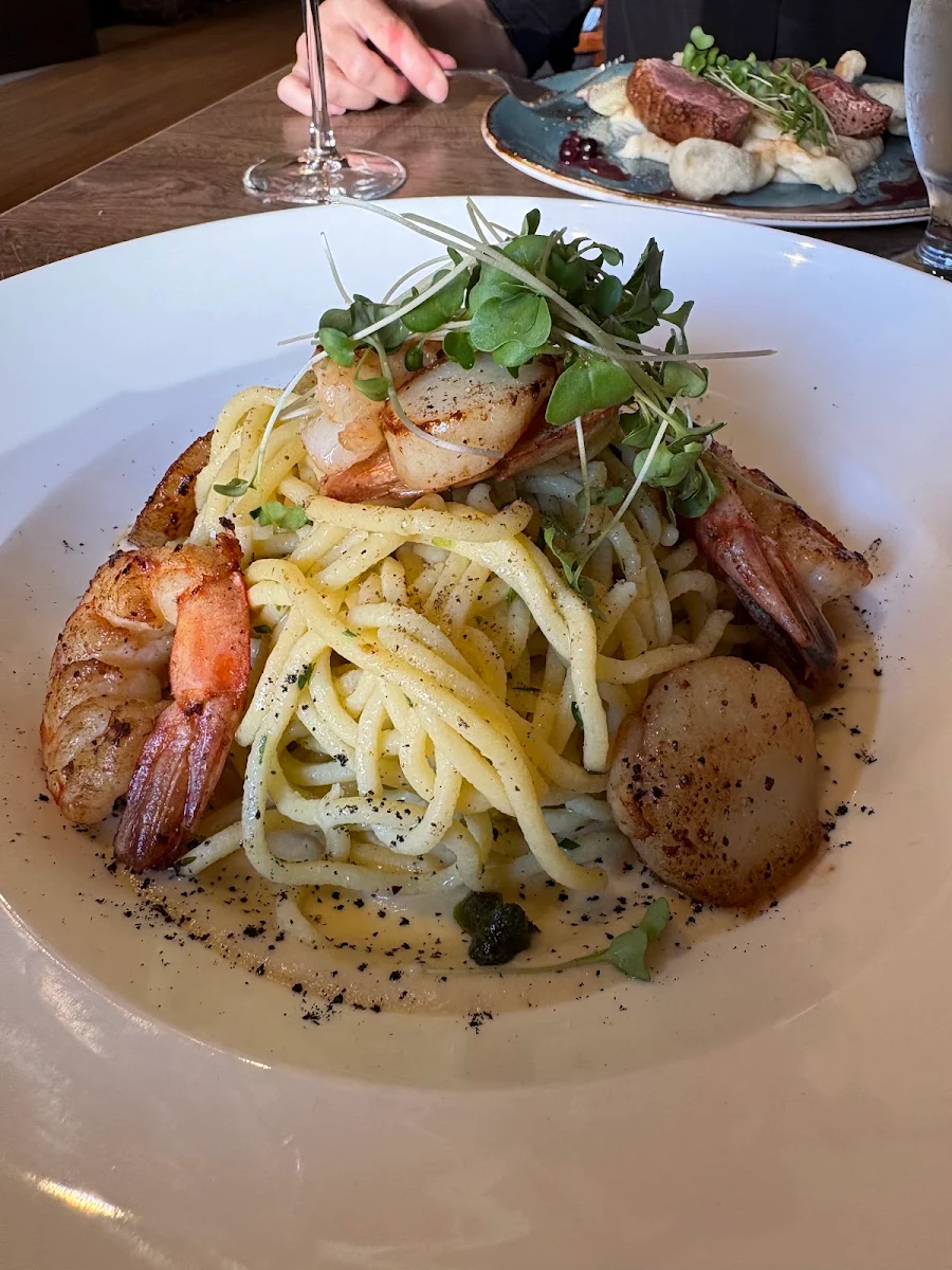 Food & drink, Garlic's of London
