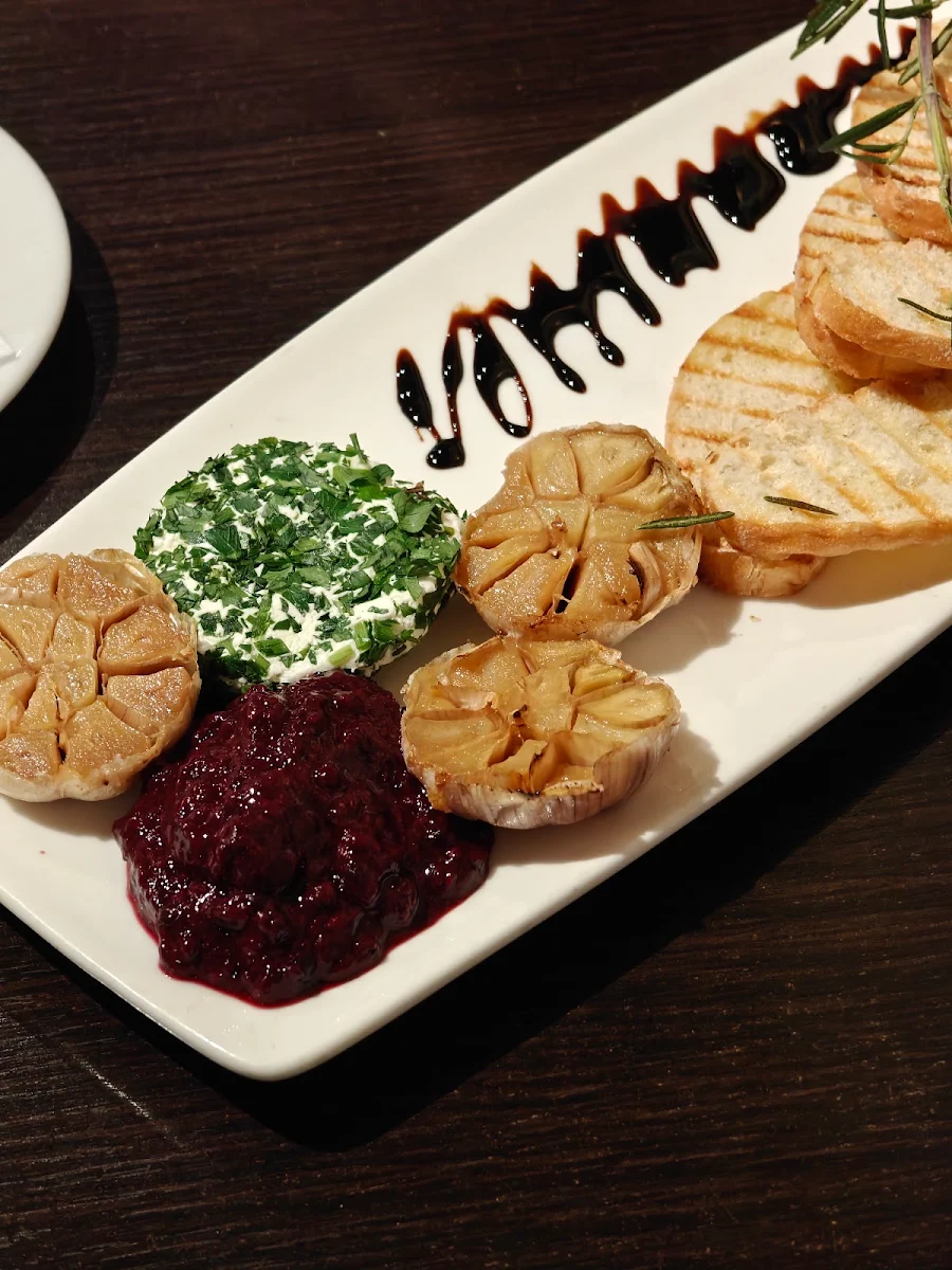 Food & drink, Garlic's of London