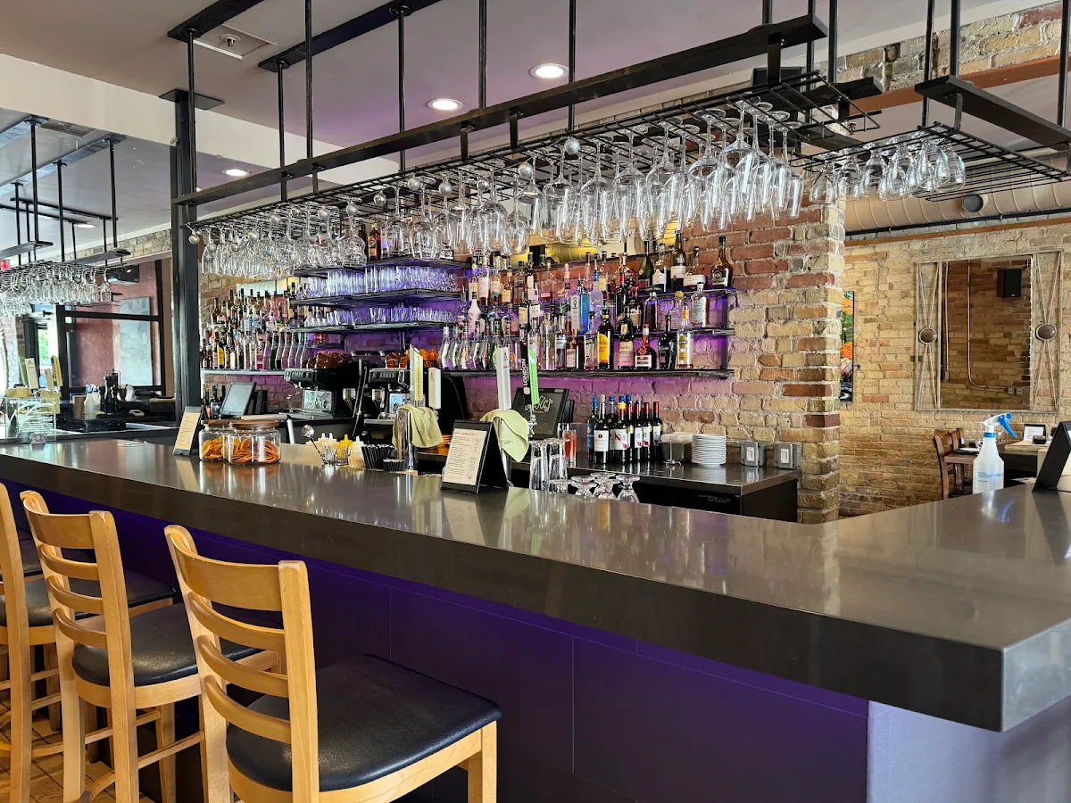 Vibe, Garlic's of London