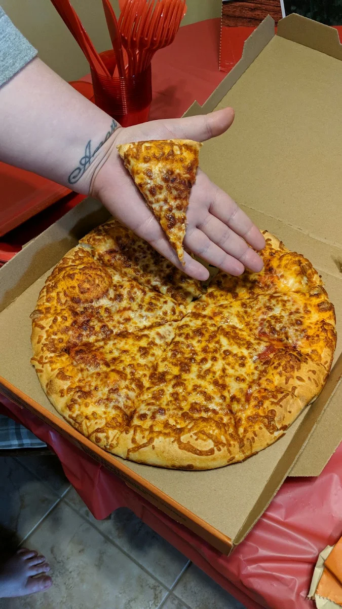 Food & drink, Little Caesars Pizza
