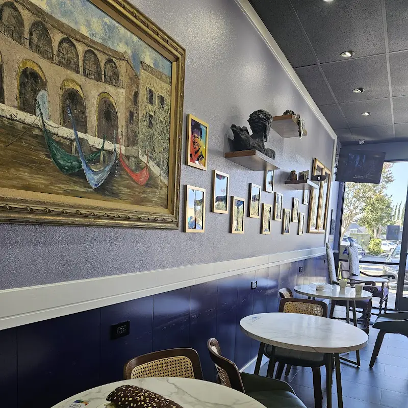 Donna's Crepes & Panini
