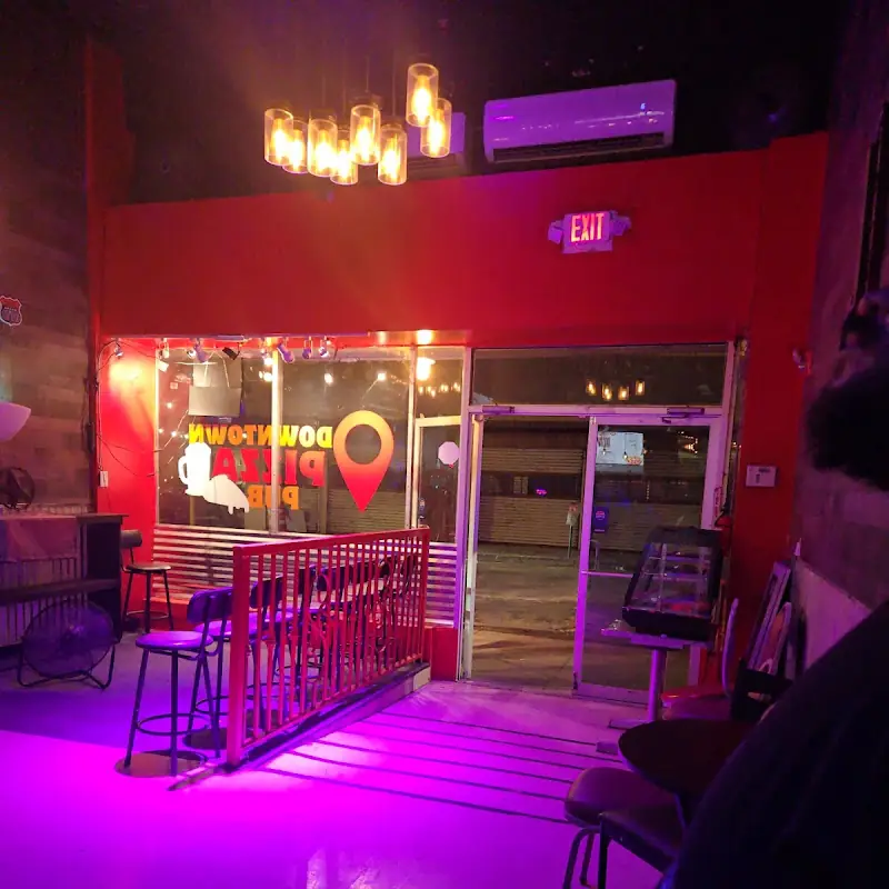 Downtown pizza pub