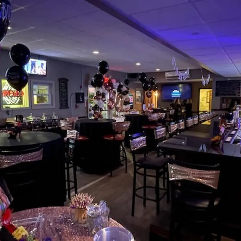 Runway 41 Sports Bar & Grill