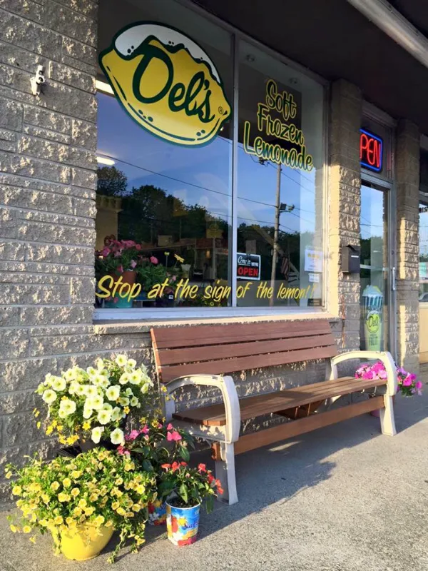 Del's Lemonade