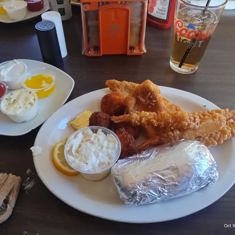 Norm's Hollow Campground Bar & Grill