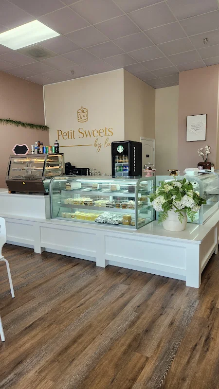 Petit Sweets by Lu