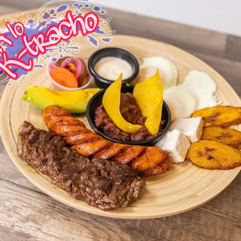 Camarones Empanizados Con Papas Fritas / 18 Breaded Shrimp with French Fries