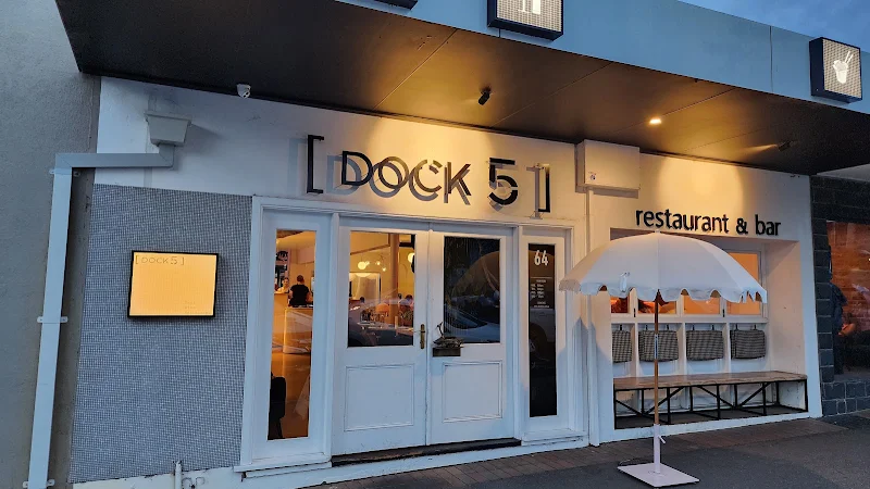 Dock 5