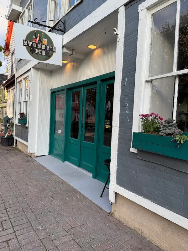 Stoney’s Pub