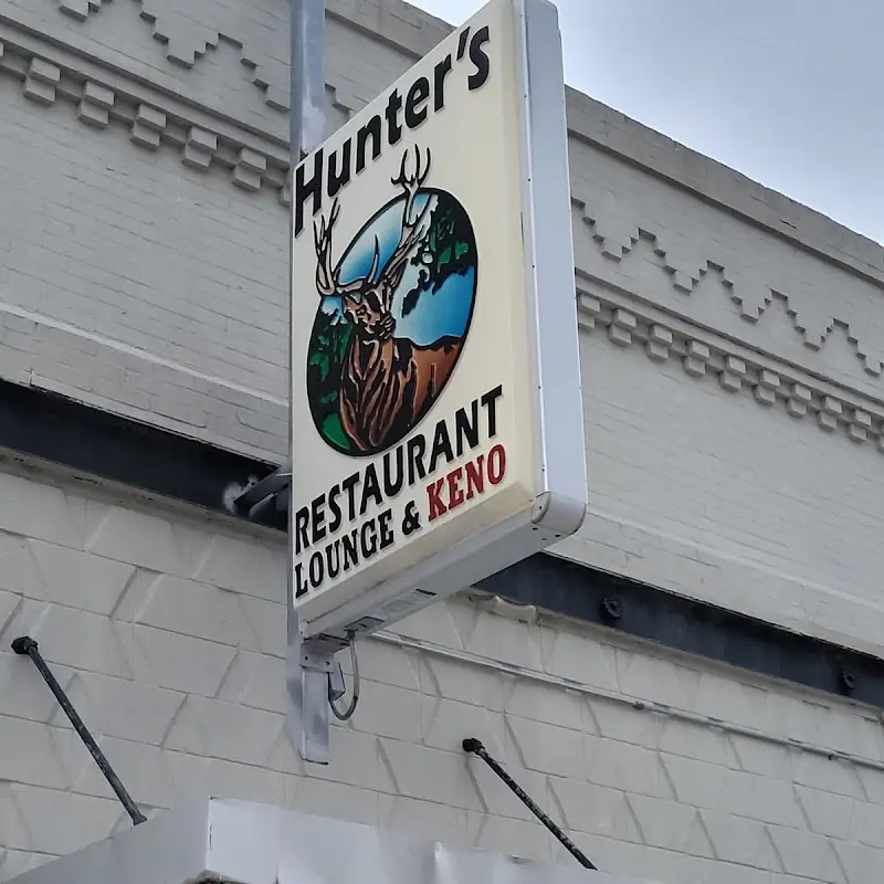Hunter's Restaurant & Lounge